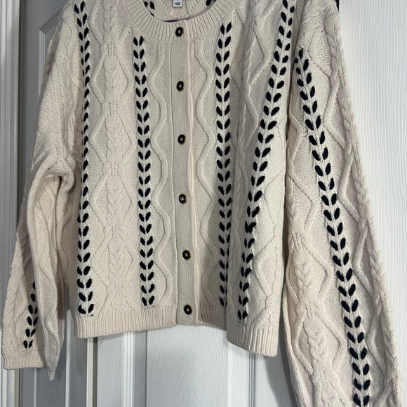CeCe Women's Cream and Black Cable Knit Cardigan - Picture 4 of 11